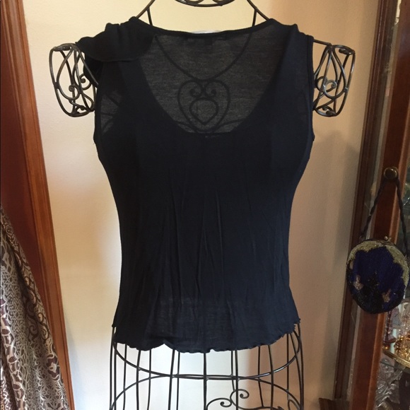 Julie’s closet black top - Picture 4 of 7